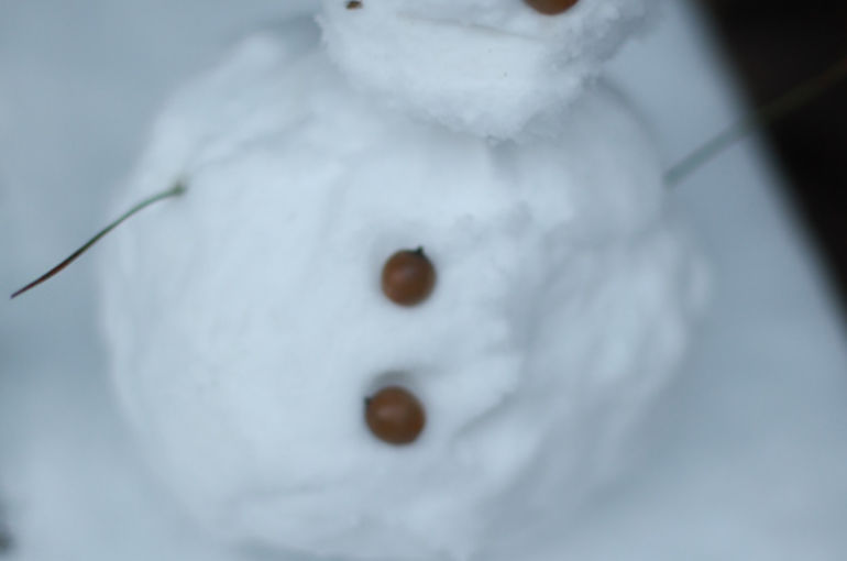 暗い雪だるま